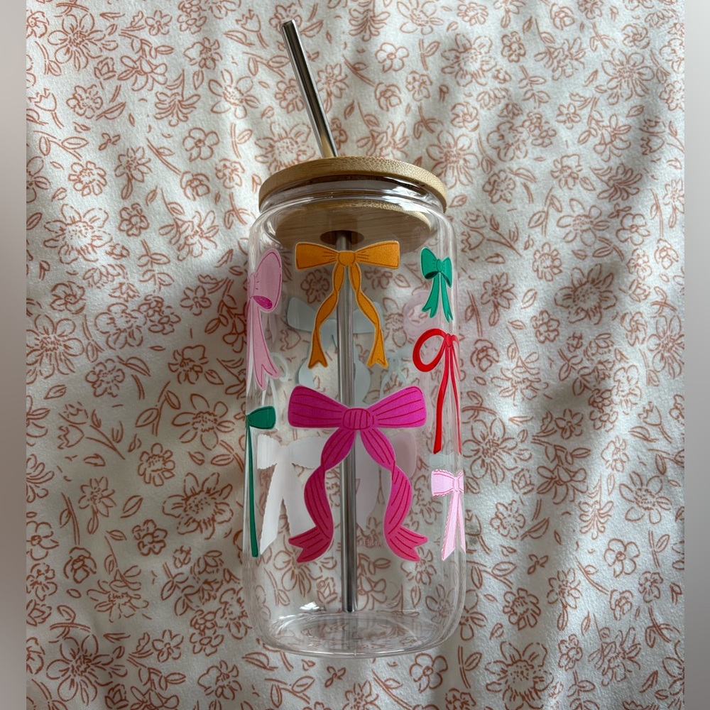 Glass - Picture 2 of 3